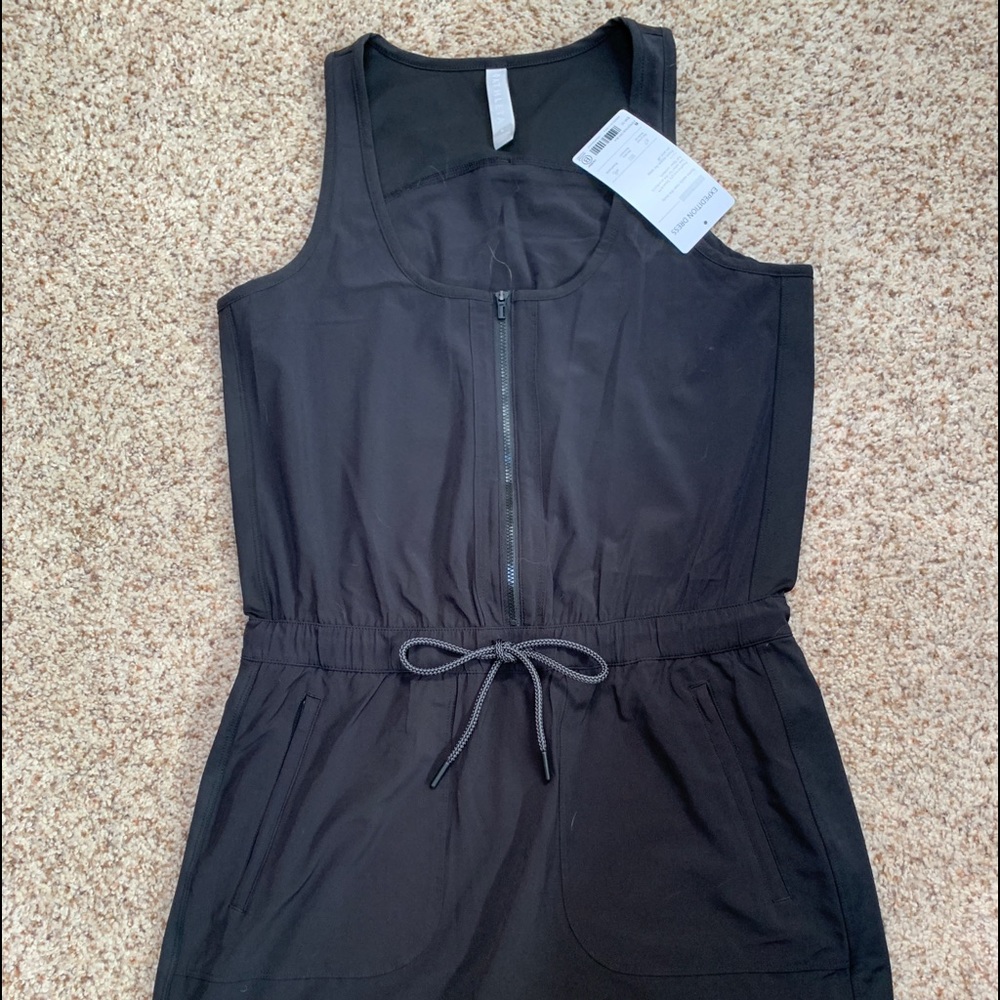 Athleta nylon black shift draw strong dress.